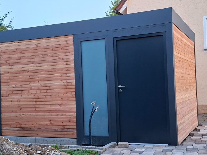Carport , ausgebaut zur Fahrradgarage in Aalen.