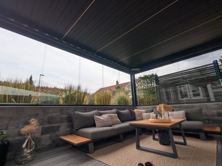 Bioklimatische Pergola aus Aluminium.