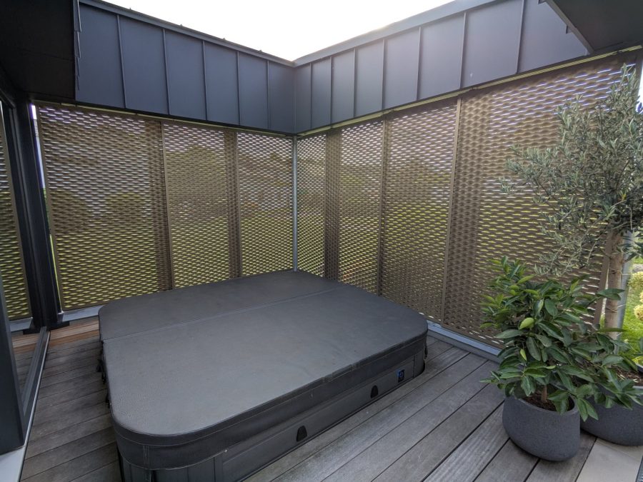 Toller Pool im Garten